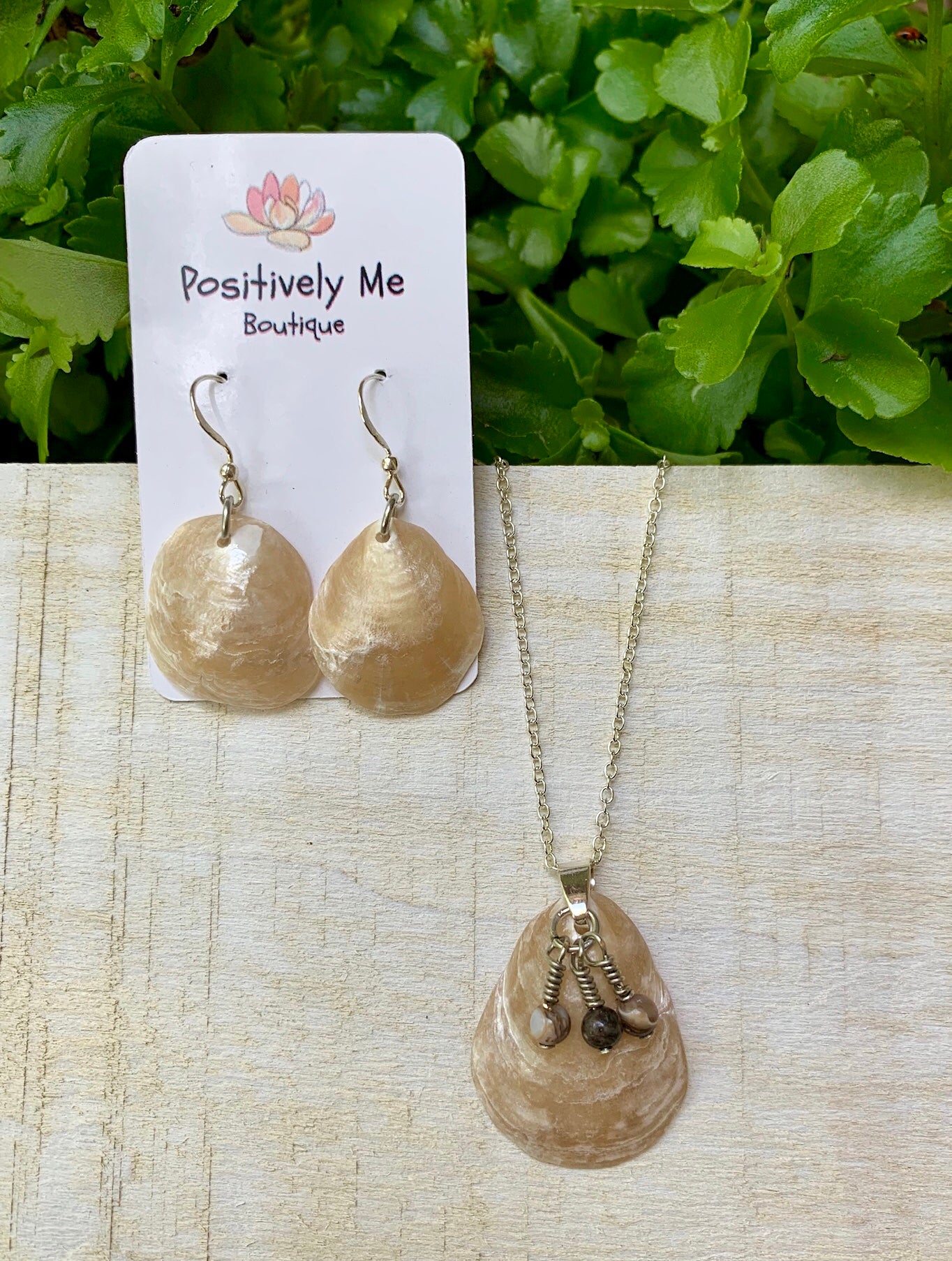 Shell and Agate Sterling Silver Necklace